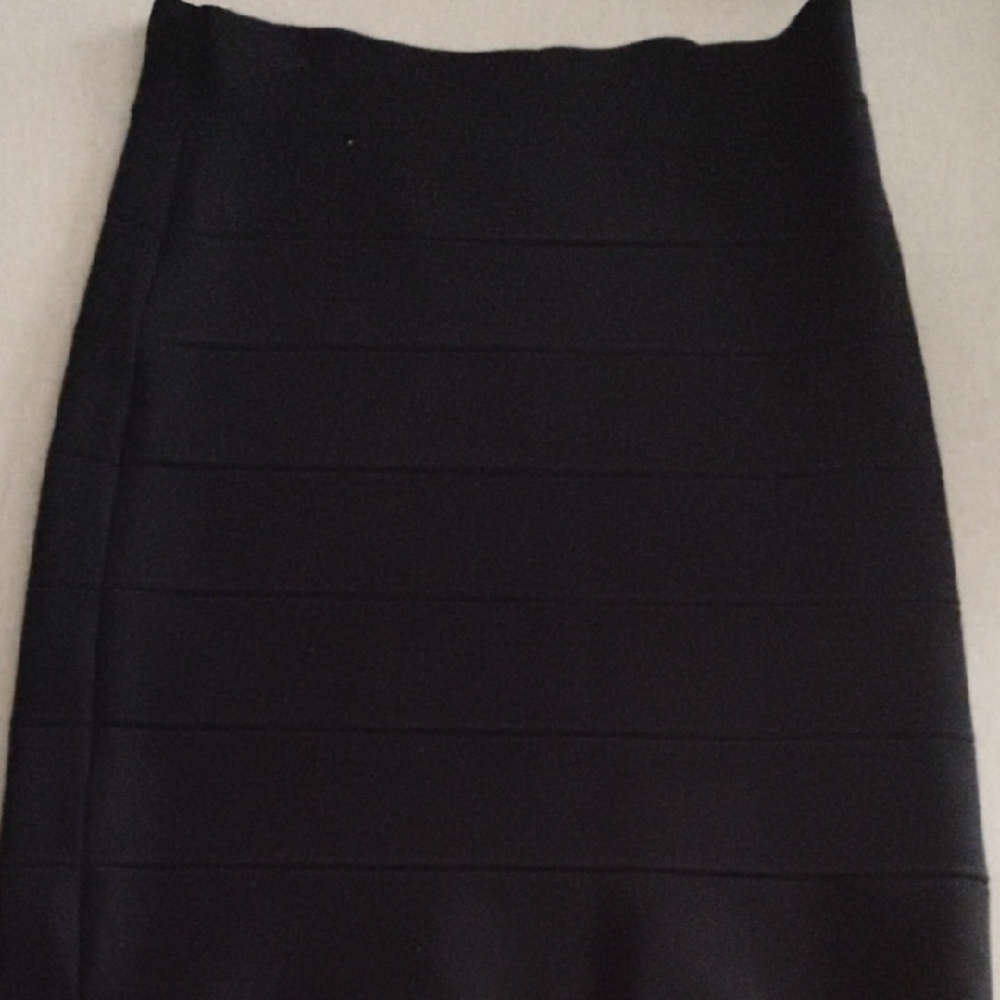 BCBGMaxAzria Classic Black Pencil Skirt